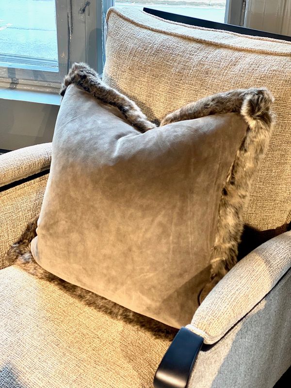 GREY BEAR VELBOA putetrekk 60x60 u/ innmat  Artikelnummer:A-7-15