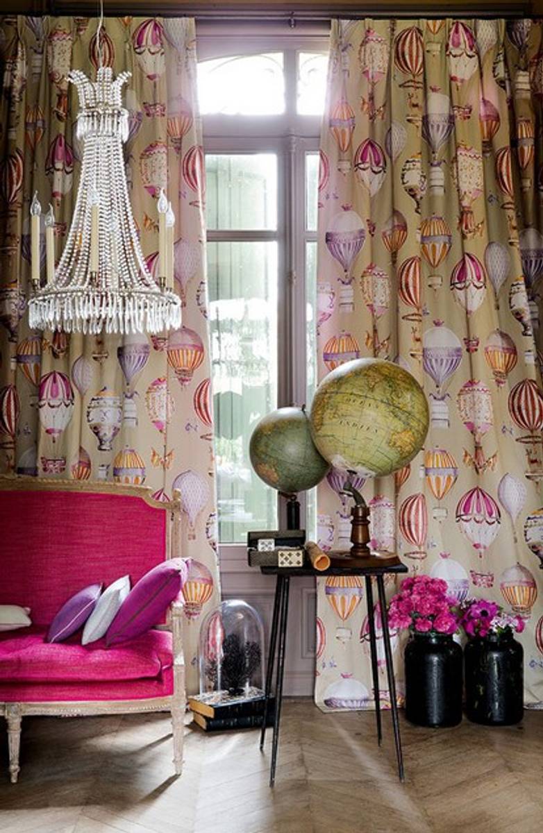 Pute i stoffet L'Envol fra Manuel Canovas  Code  04874/02  Colou