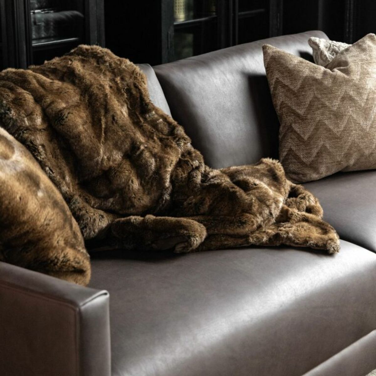 AMBER WOLF pledd   A-7-16323