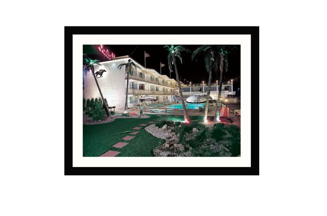Hovedbilde Glass picture w/frame Garden Motell 90cm x 70cm
